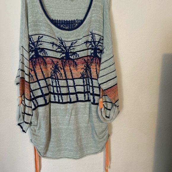 FREE PEOPLE Palm Breeze Pullover color
Sky Large - Picture 2 of 10
